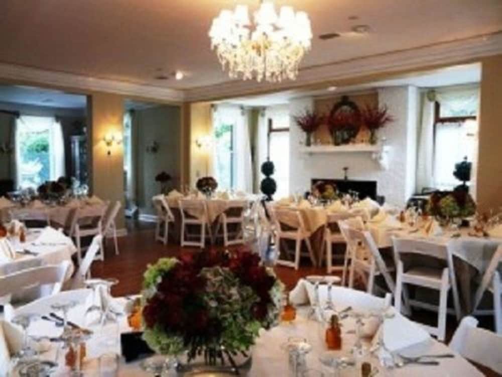 Фото The Lilac Inn