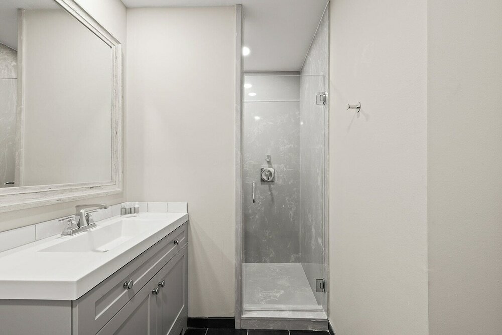 Фото Holy Angels Bywater Hotel and Residences