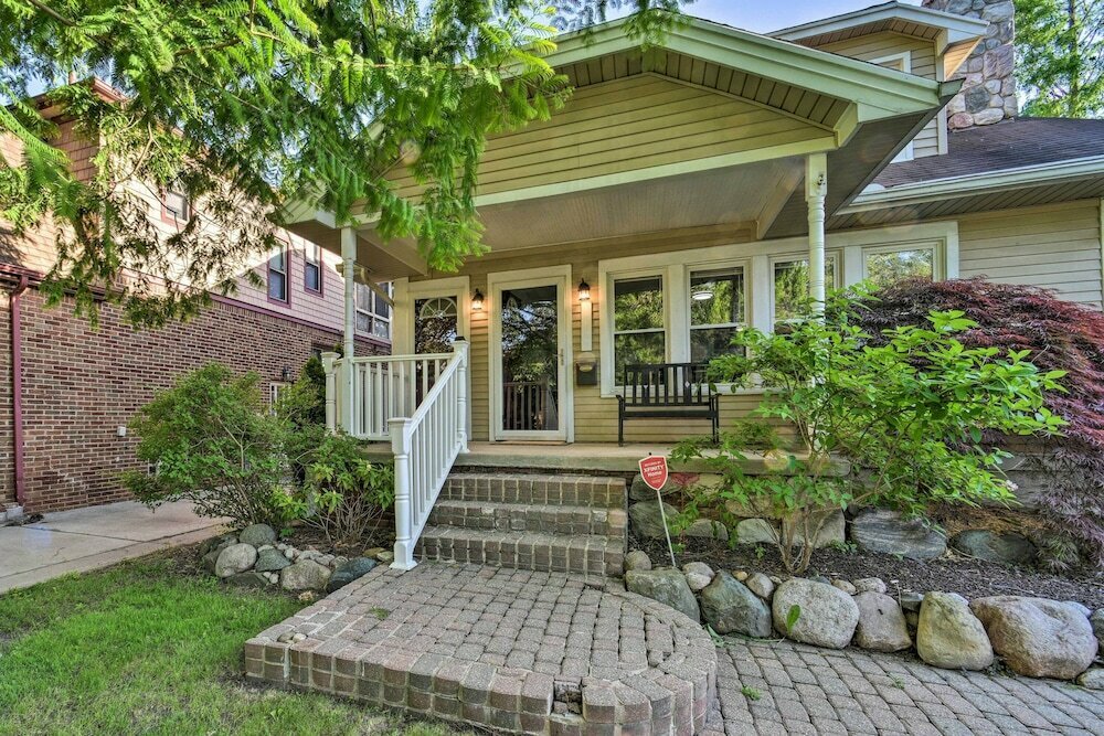Hotel Historic Dearborn Home: 13 Mi to Downtown Detroit!, Dearborn, photo