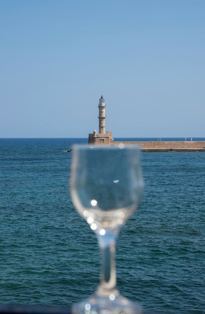 Фото Mosaic Venetian Harbour Suites