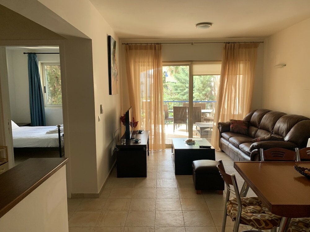 Фото 3-Bedroom Apartment on Beach Cassiopeia