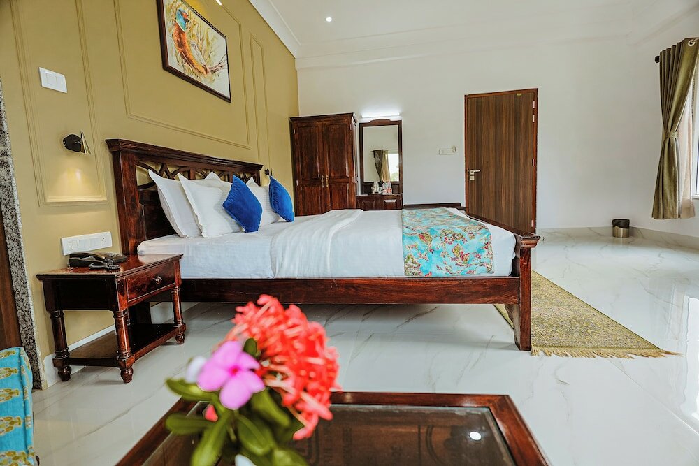 Фото Lake View Hotel Revaas