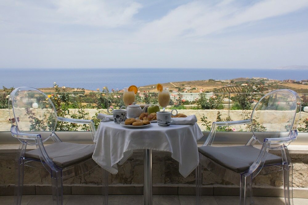 Фото Happy Cretan Suites