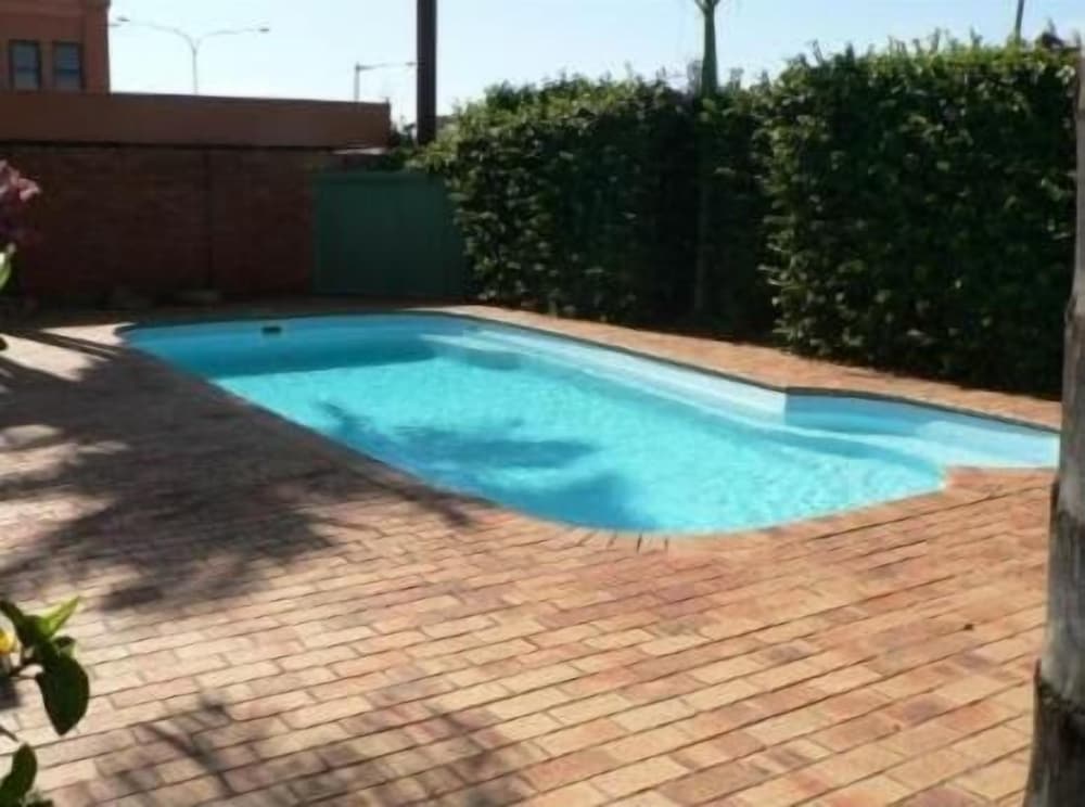 Фото Yambil Inn Motel