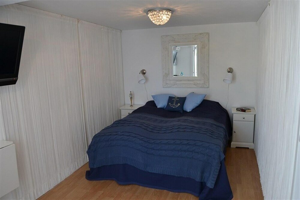 Фото Great Beach Side Villa – Semi Heated Pool