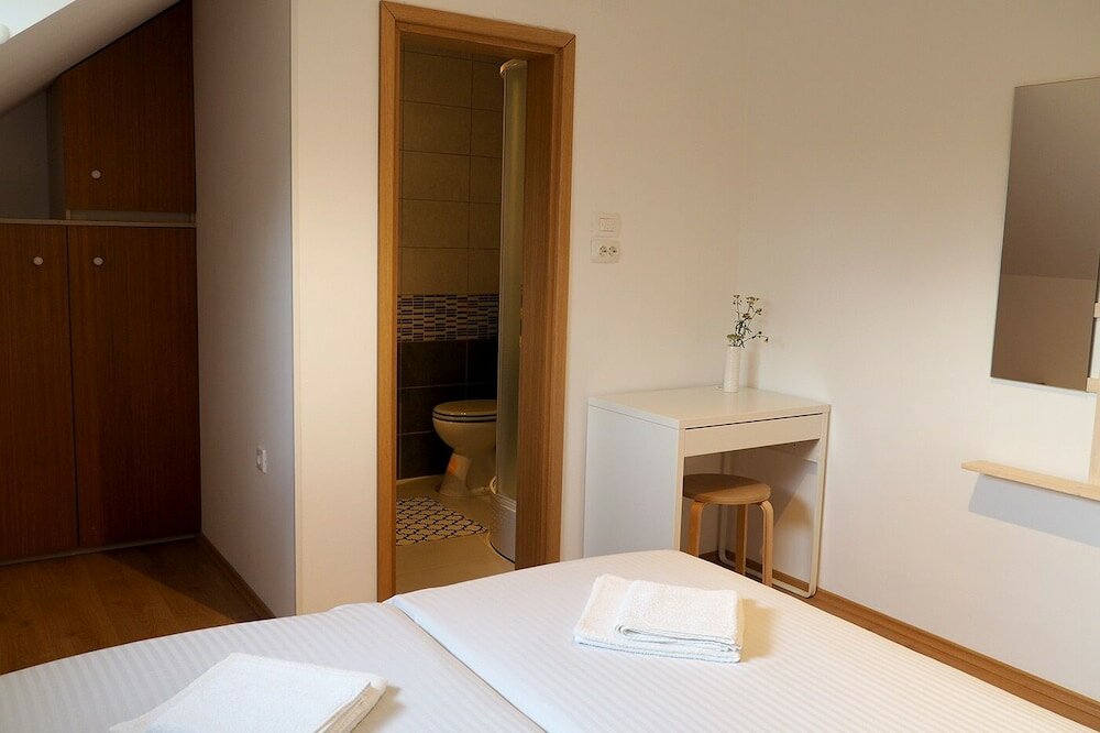 Фото AD Astra House