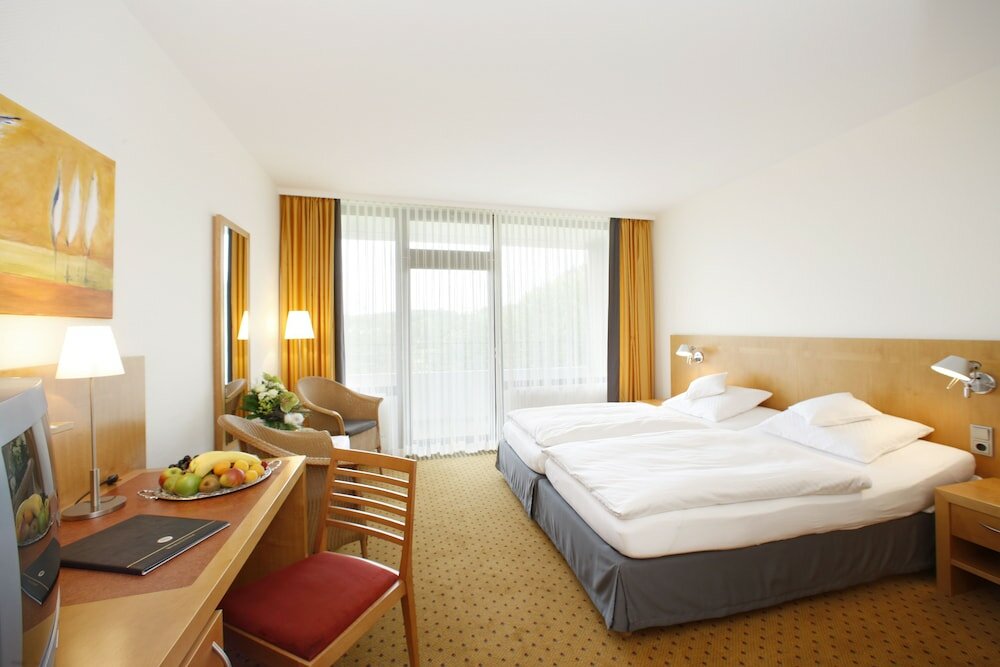 Фото Hotel am Kurpark Brilon