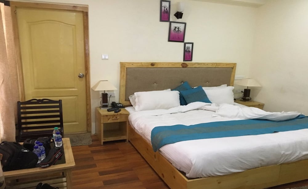 Фото Tih Hotel Chonjor Residency