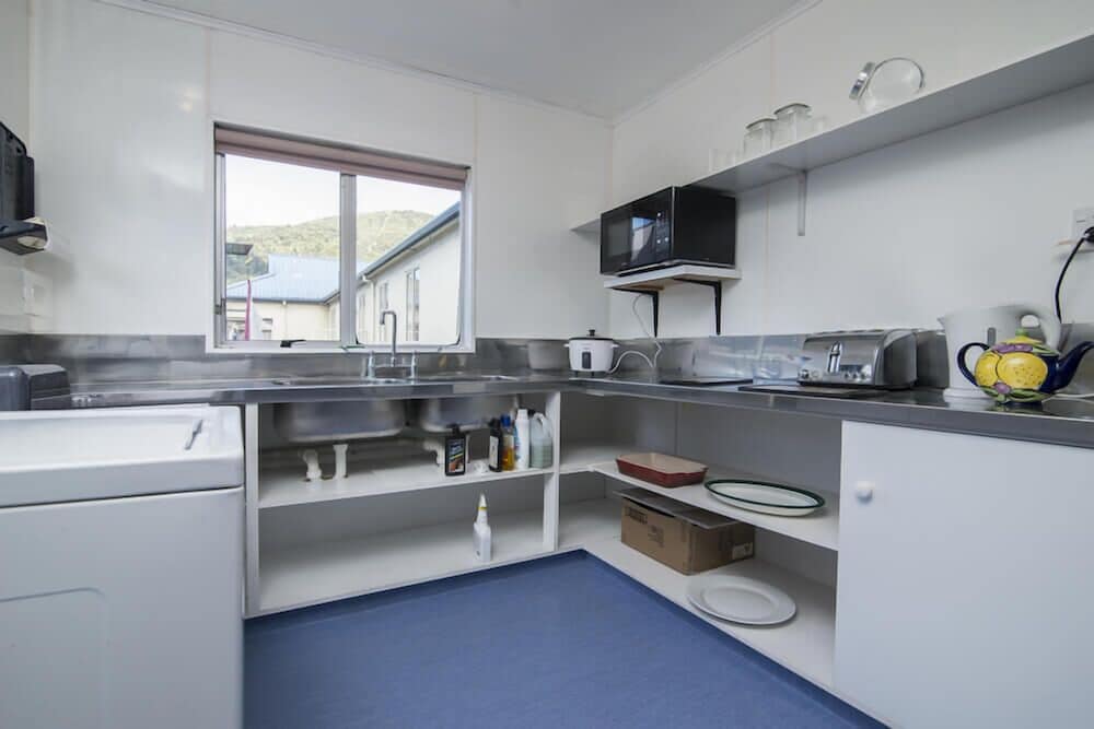 Фото Piwaka Lodge and Backpackers