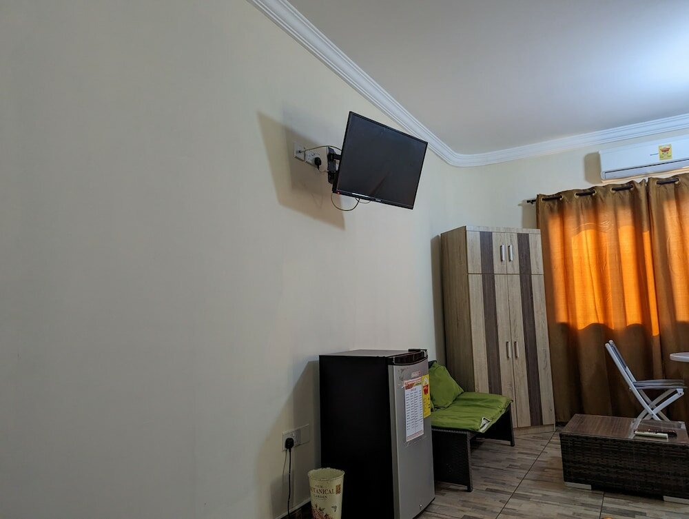 Фото The Golden Apple