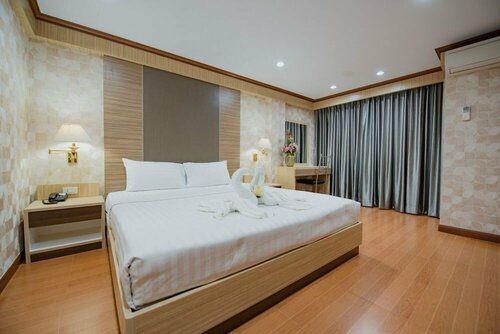 Гостиница The Airport Hotel в Накхонратчасиме