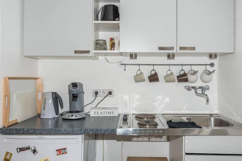 Фото 1 Bedroom Apartment In Prime Location