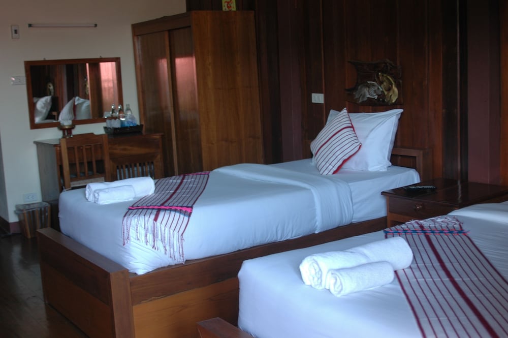 Фото Mitkhoonyoum Hotel