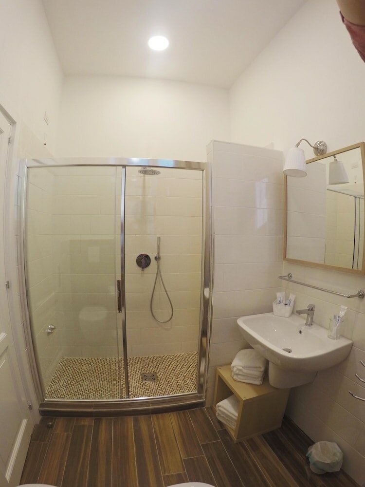 Фото Rooms Stazione Centrale