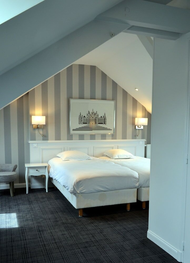 Фото Hôtel-Restaurant Le Monarque