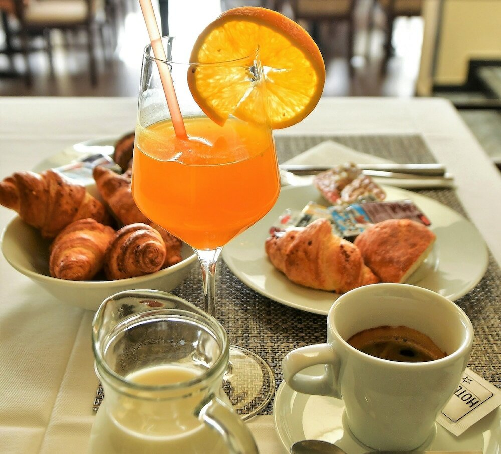 Фото Hotel Alkar