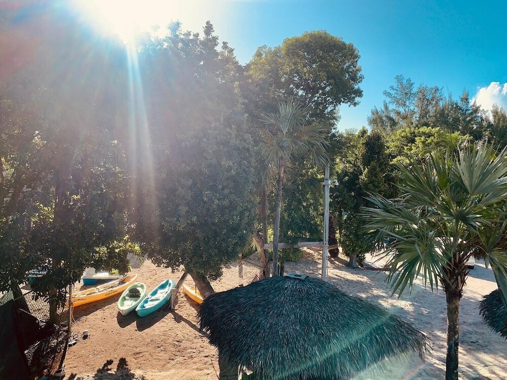 Фото Coral Harbour Beach House And Villas