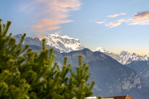 Гостиница The Originals City, Hôtel Annecy Aéroport