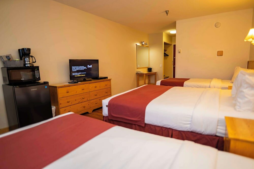 Фото Canadas Best Value Inn River View Hotel