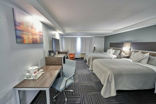 Внешний вид отеля Admiralty Inn & Suites в Фалмуте, фото 2