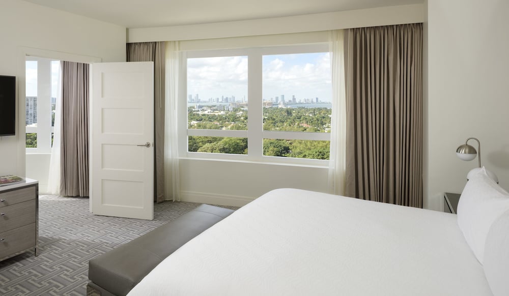 Фото Fontainebleau Miami Beach