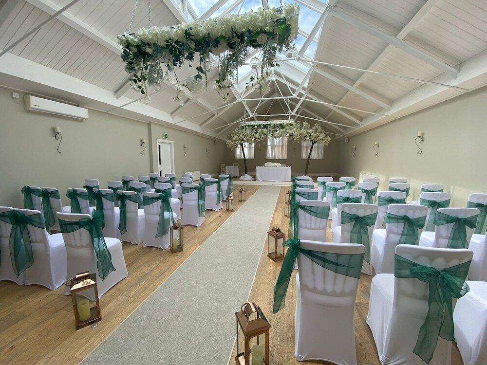 Фото Leasowe Castle