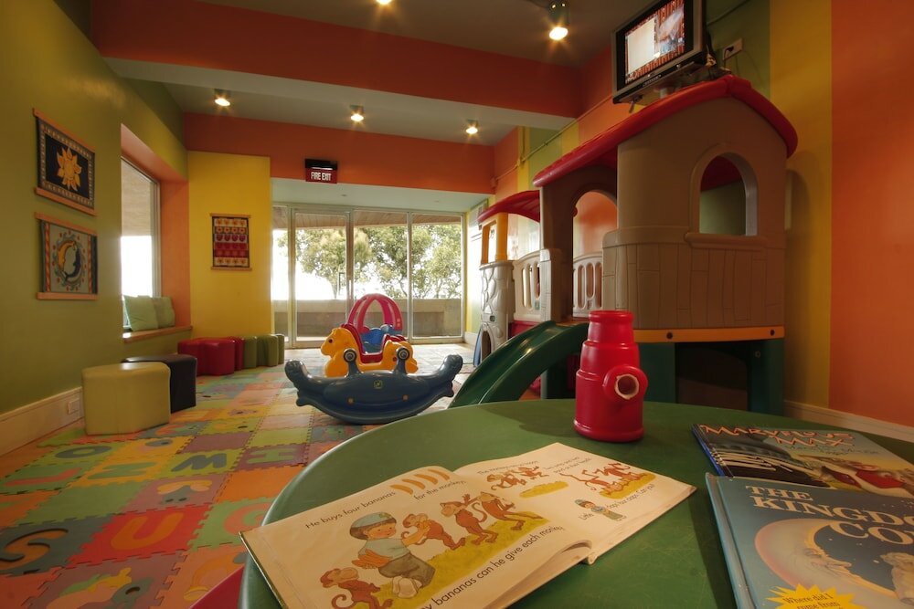 Фото Taal Vista Hotel