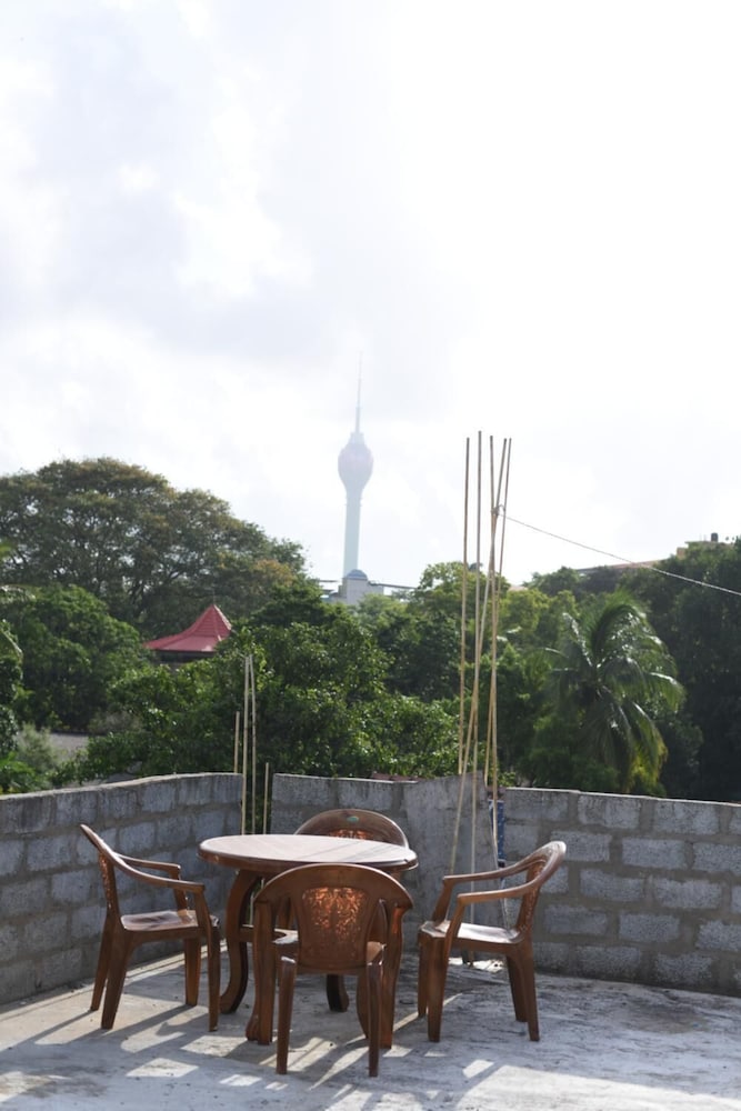 Фото Steps Backpackers Hostel