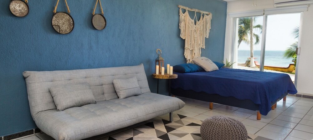 Фото Peaceful & Confortable Oceanfront Studio