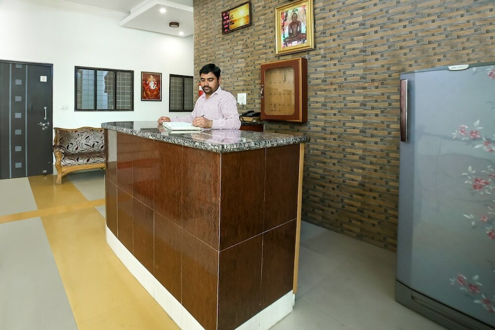 Фото Oyo 37914 Hotel Kalindi