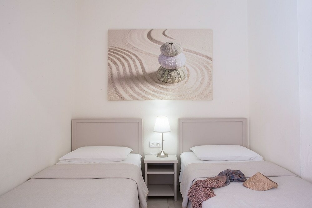 Фото Telesilla Hotel