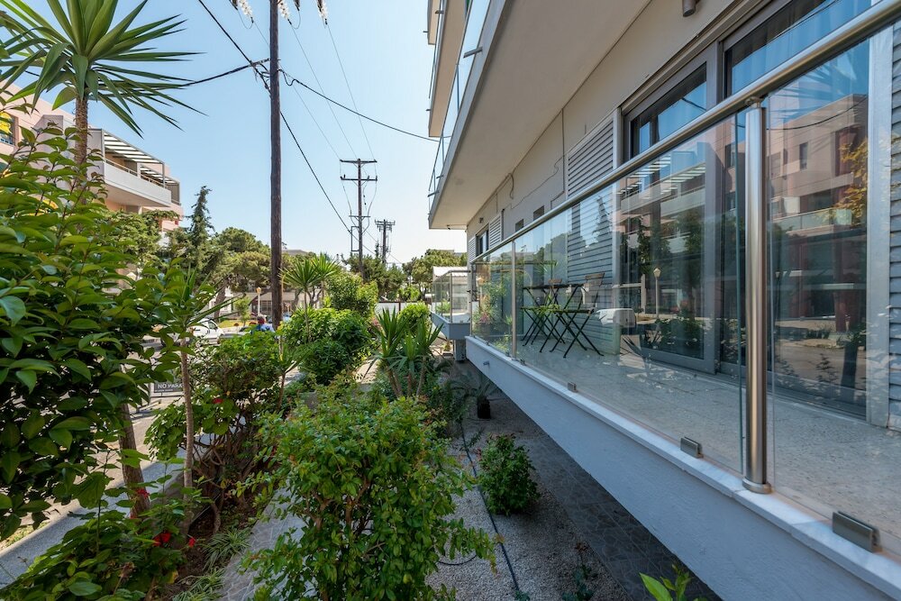 Фото 7 Palms Hotel Apartments