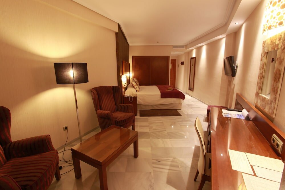 Фото Hotel Balcón de Europa