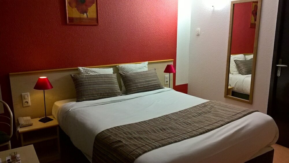 Фото Hotel Tambourin