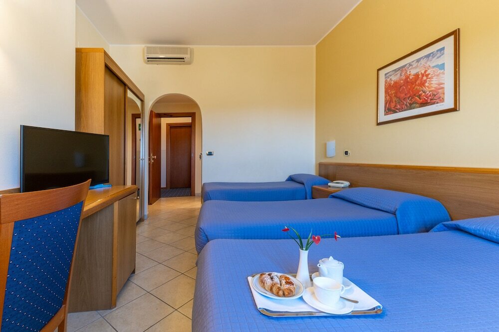 Фото Hotel Relax