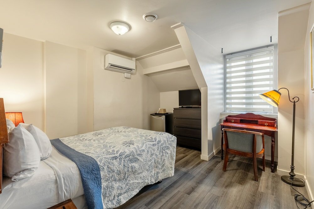 Фото Auberge Manoir Ville Marie