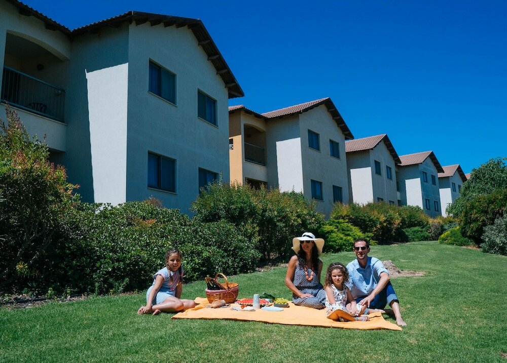 Фото Tzuba Hotel