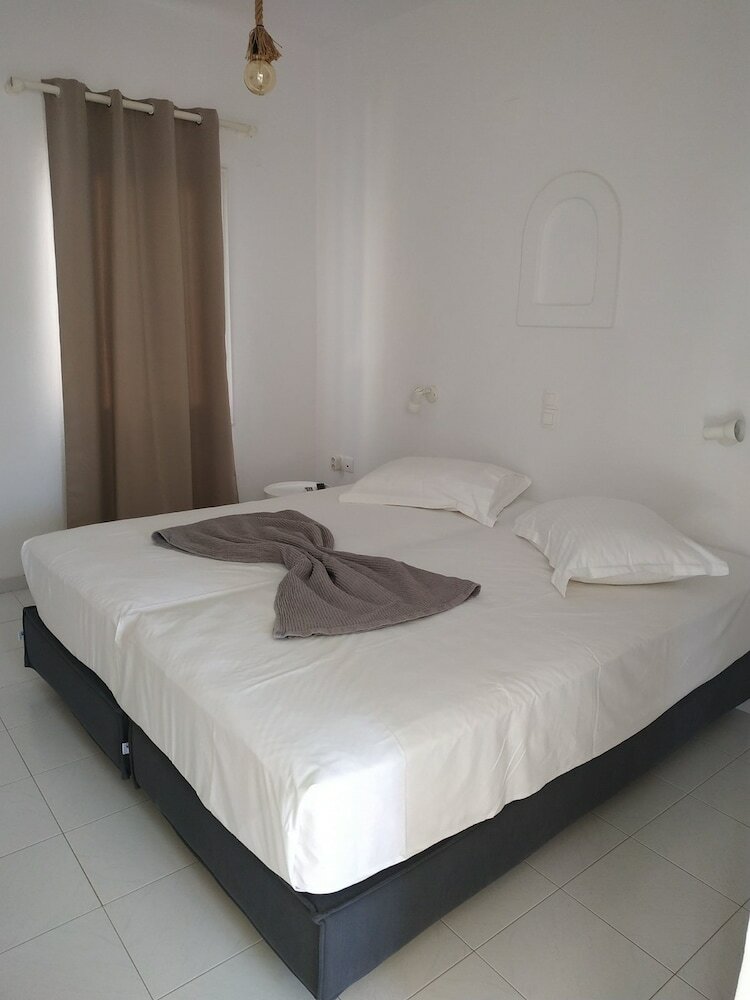 Фото Teoria Paros Matsas Windmill