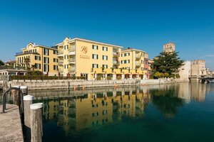 отель Hotel Sirmione e Promessi Sposi