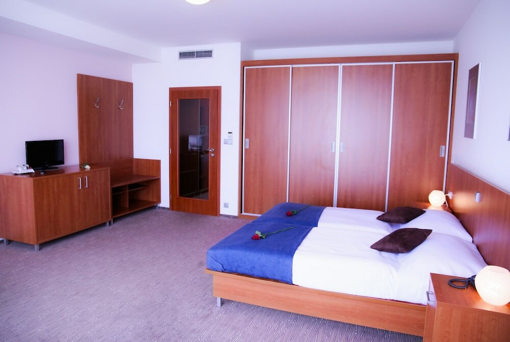 Фото Academic Hotel & Congress Centre