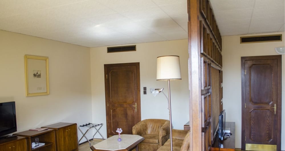 Фото Hotel Konferencia