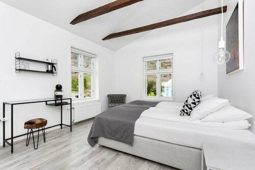 Гостиница Við Lónið guesthouse в Сейдисфьордюре