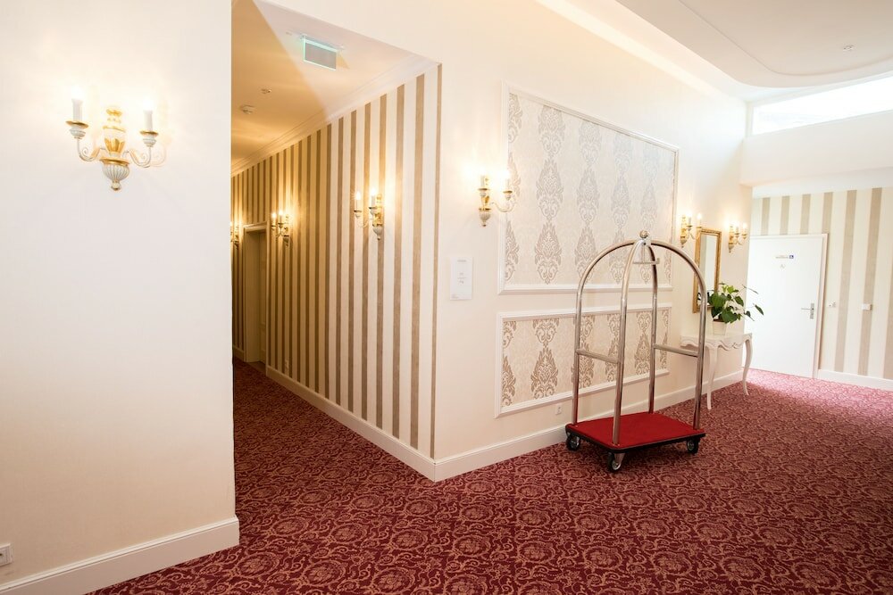 Фото Hotel Amts-Apotheke