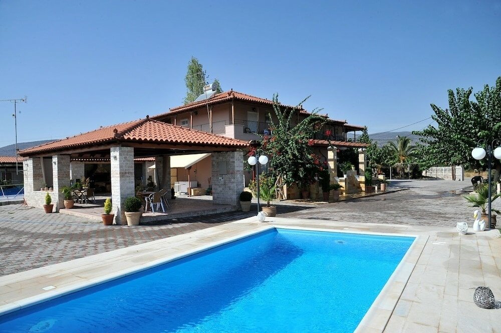 Фото Angelos Kandia Apartments