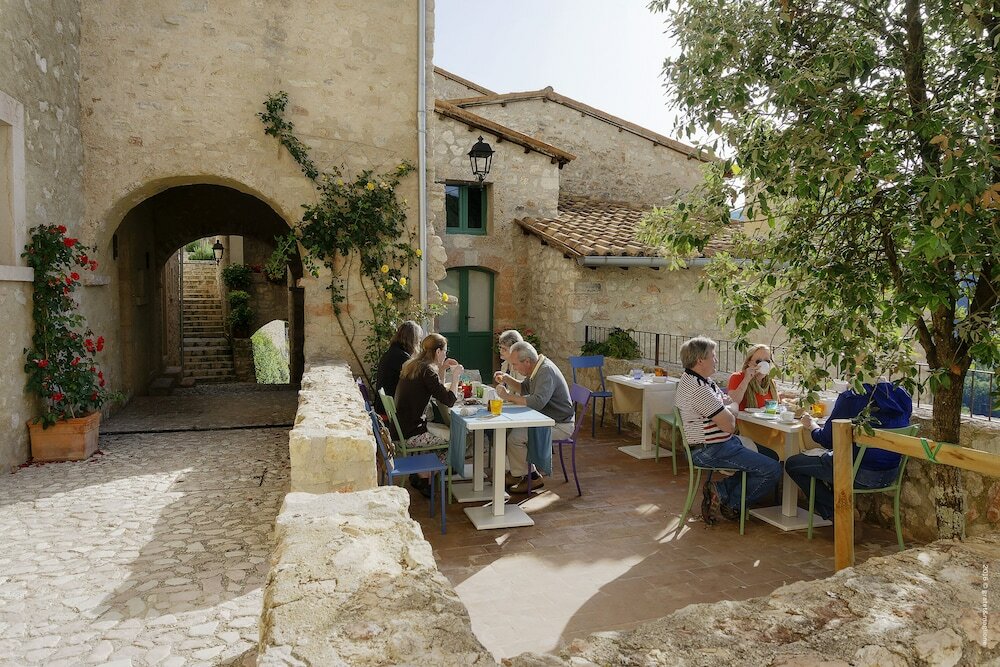 Фото Castello di Postignano Relais