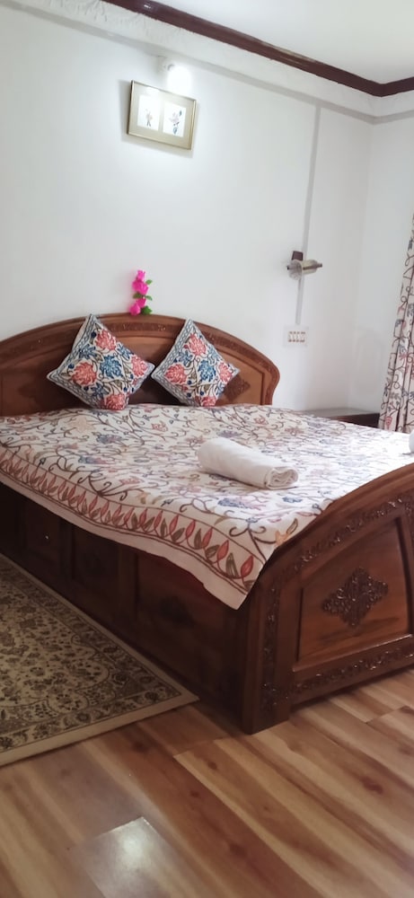 Фото Magic Himalayan Cottage