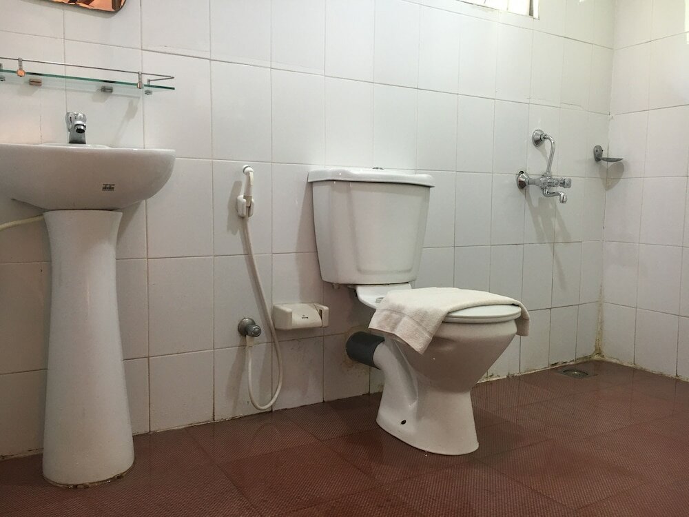 Фото New Kovalam Beach Hotel