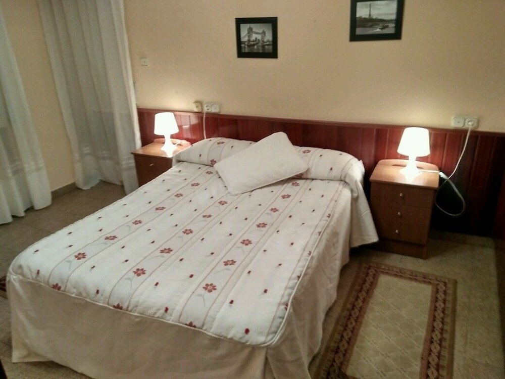 Фото Hostal Mayo