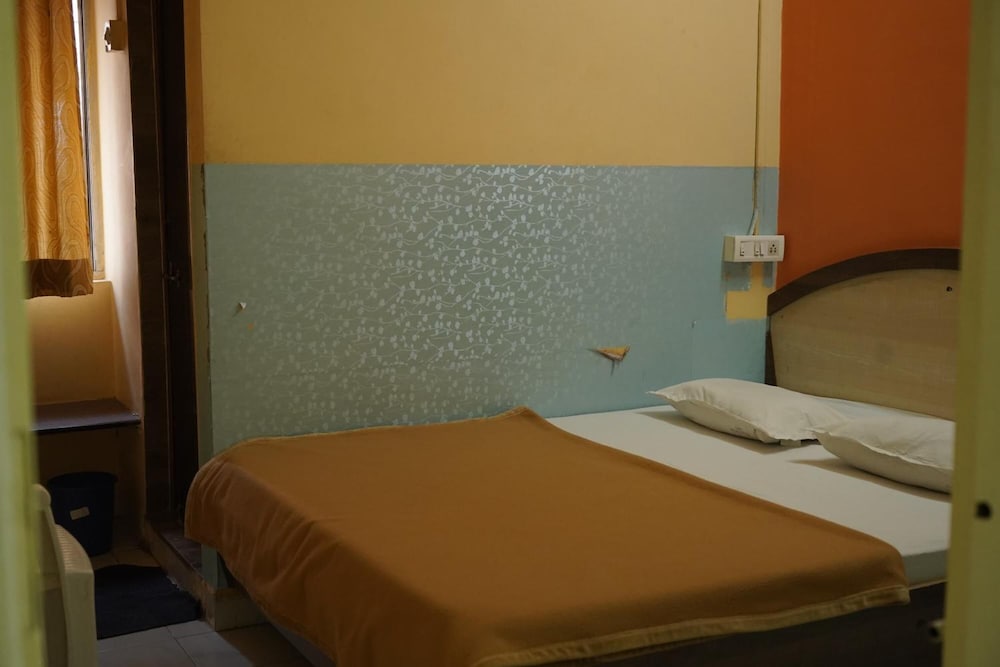 Фото Hotel Aashish Deluxe Kolhapur