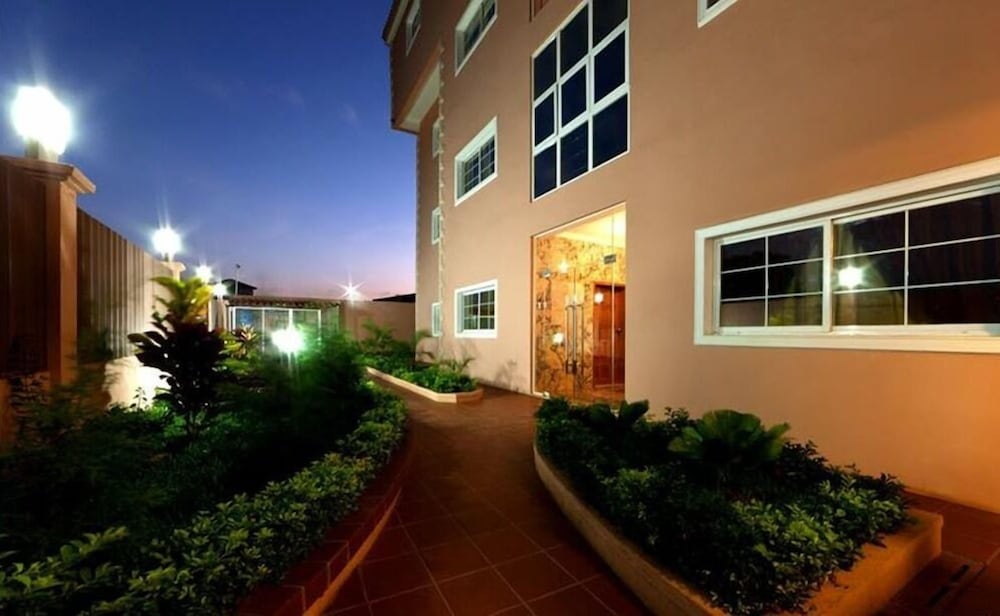 Фото ApartHotel Luar